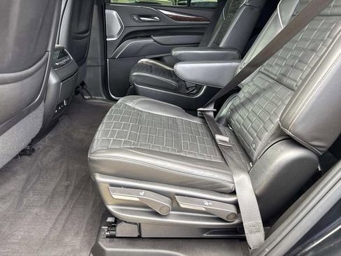 Used 2022 Cadillac Escalade Sport Platinum AWD/4WD image 17