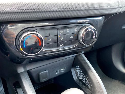 Certified 2025 Chevrolet TrailBlazer LT FWD image 34