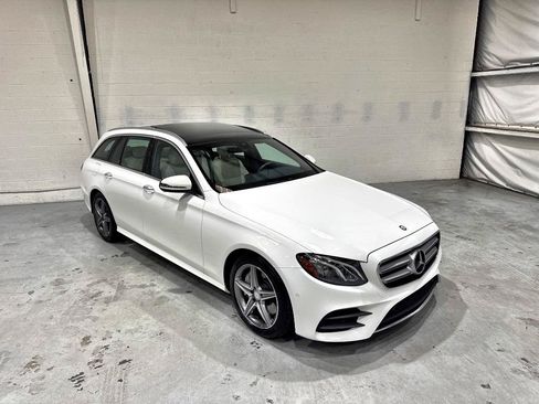 Used 2017 Mercedes-Benz E 400 4MATIC Wagon image 10