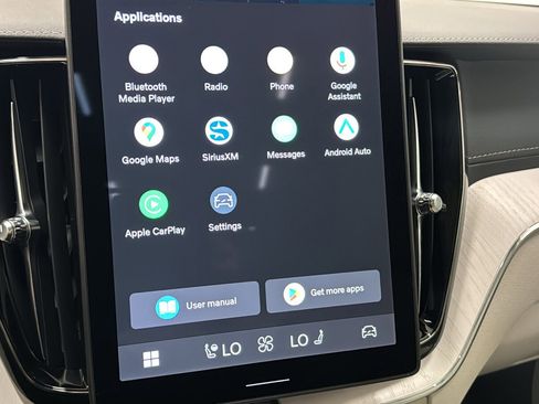 New 2026 Volvo XC60 B5 Ultra w/ Climate Package image 17