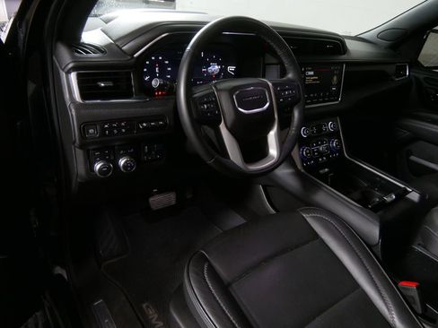 Used 2023 GMC Yukon XL Denali w/ Max Trailering Package AWD/4WD image 14