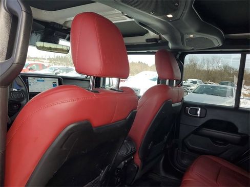 Used 2024 Jeep Wrangler Unlimited Rubicon 392 image 9