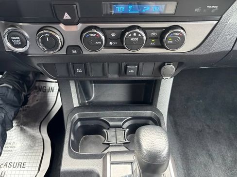 Used 2023 Toyota Tacoma SR5 AWD/4WD image 17