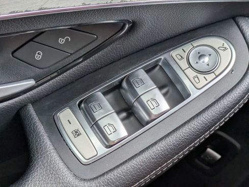 Used 2019 Mercedes-Benz GLC 300 image 26