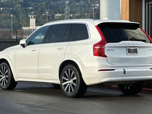 Used 2023 Volvo XC90 B5 Core w/ Climate Package image 7