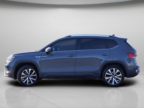 Used 2022 Volkswagen Taos SE w/ IQ.Drive SE Package AWD/4WD image 18