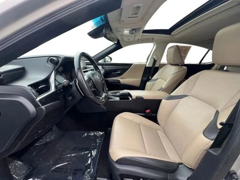 Used 2020 Lexus ES 350 w/ Premium Package FWD image 9