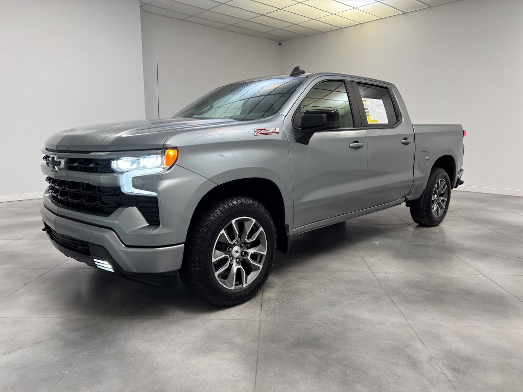 Used 2024 Chevrolet Silverado 1500 RST AWD/4WD image 4