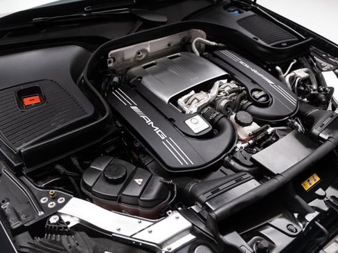 Used 2021 Mercedes-Benz GLC 63 AMG S image 38