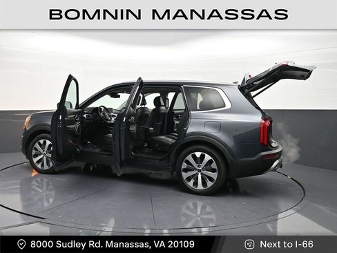 Used 2022 Kia Telluride EX w/ EX Premium Package image 39
