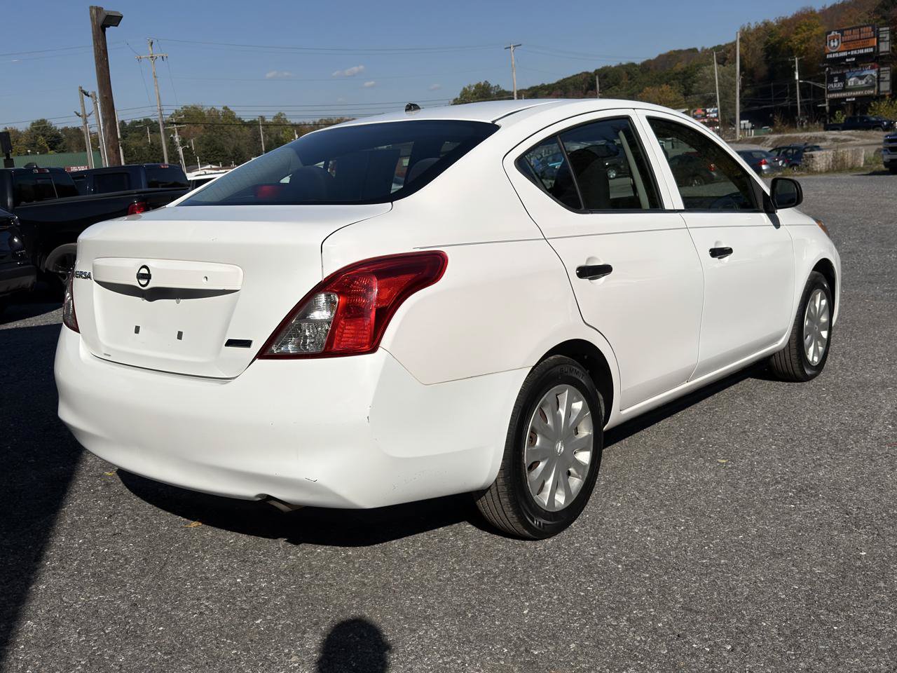 Used 2012 Nissan Versa S FWD image 7