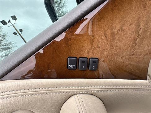 Used 2011 INFINITI QX56 4WD w/ Theater Pkg image 21