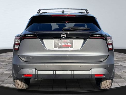 New 2026 Nissan Kicks SV image 4