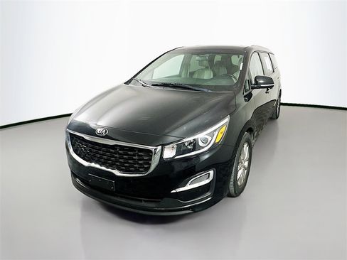 Used 2020 Kia Sedona EX image 3