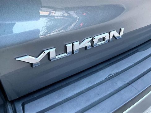 Used 2019 GMC Yukon SLT w/ Open Road Package AWD/4WD image 33