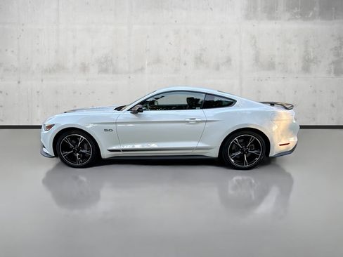 Used 2017 Ford Mustang GT Premium w/ Enhanced Security Package image 4