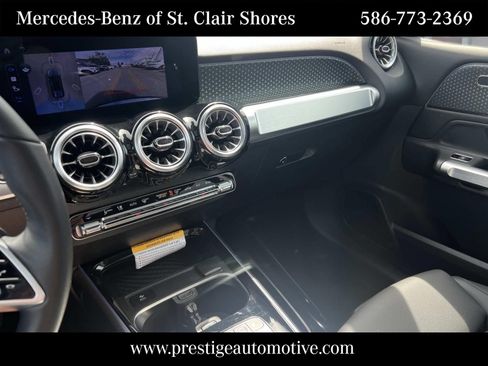 Used 2026 Mercedes-Benz GLB 250 4MATIC image 31