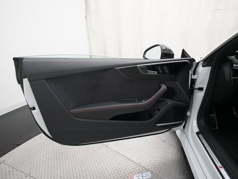 Used 2023 Audi RS 5 w/ Black Optic Carbon Package image 16