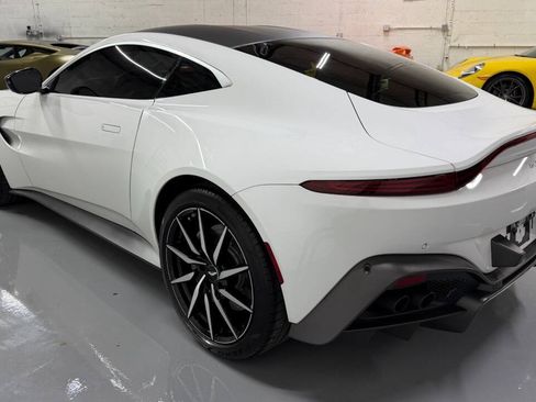 Used 2019 Aston Martin V8 Vantage Coupe RWD image 18
