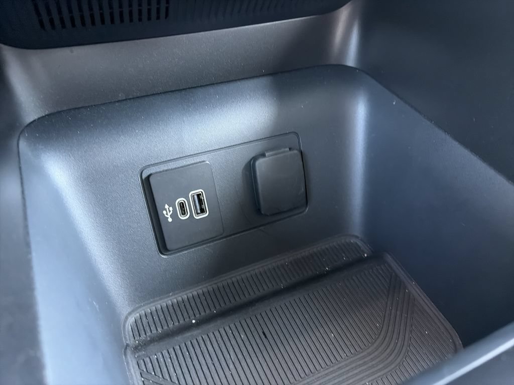New 2026 Ford Explorer Active RWD image 25