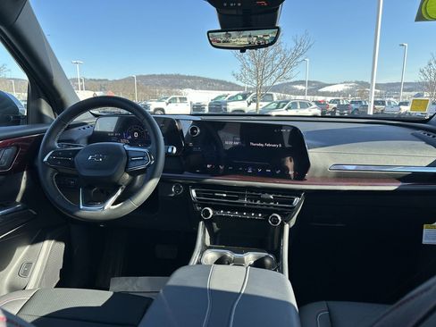 New 2026 Chevrolet Traverse Z71 w/ Driver Confidence Package image 17