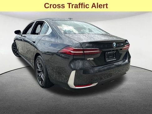 Used 2026 BMW 530i xDrive AWD/4WD image 9