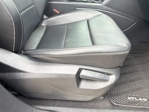 Used 2022 Volkswagen Atlas SE FWD image 16