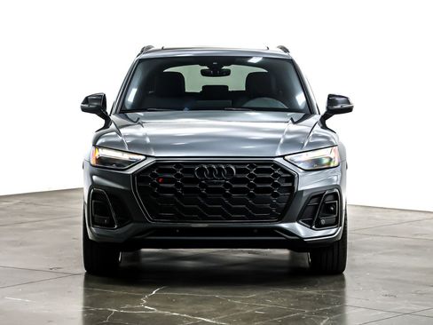 Used 2024 Audi SQ5 Premium Plus w/ Premium Plus Package image 4