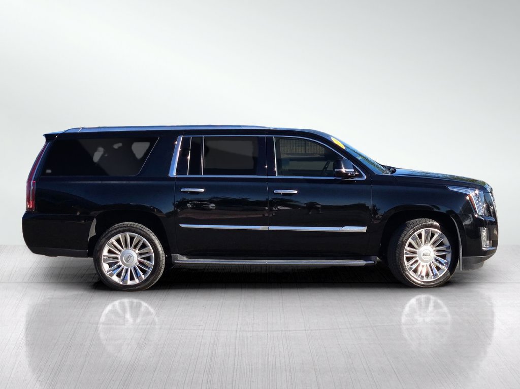 Used 2016 Cadillac Escalade ESV Platinum AWD/4WD image 3