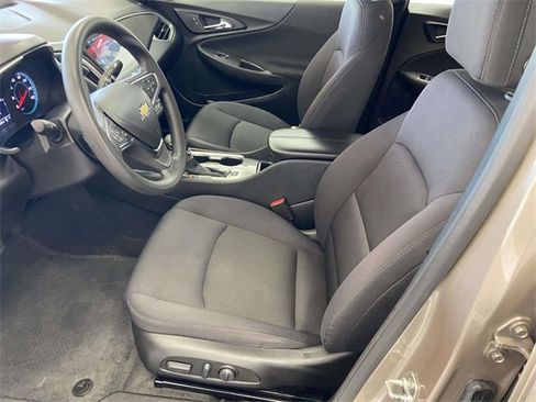 Used 2025 Chevrolet Malibu LT image 15