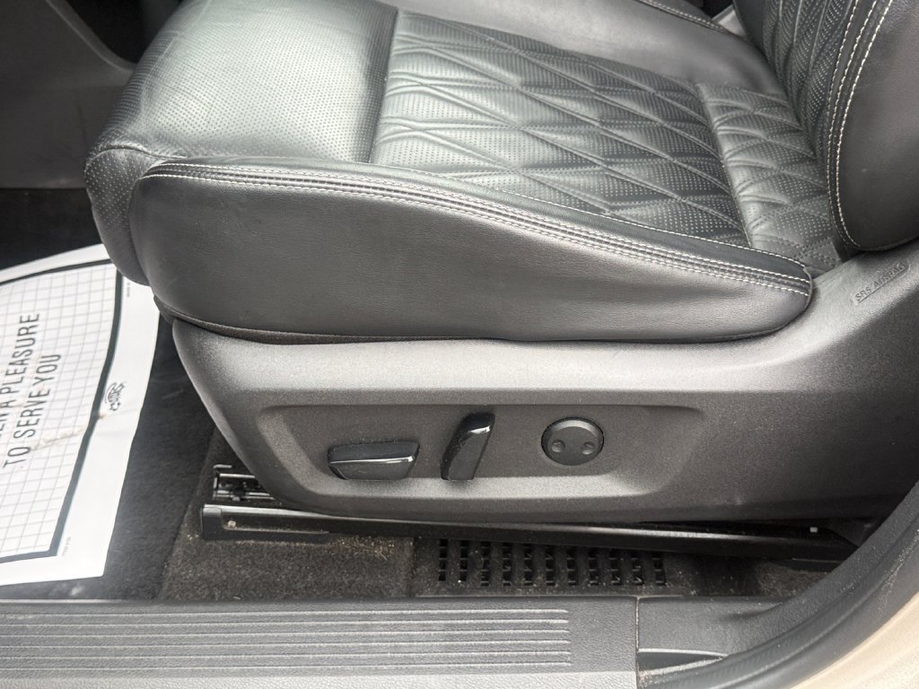Used 2021 Nissan Rogue Platinum AWD/4WD image 16