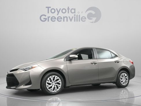 Used 2019 Toyota Corolla LE image 2
