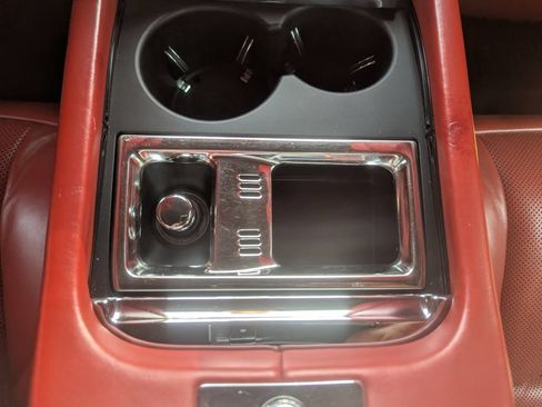 Used 2018 Rolls-Royce Dawn RWD image 40