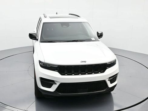 New 2025 Jeep Grand Cherokee Altitude image 29