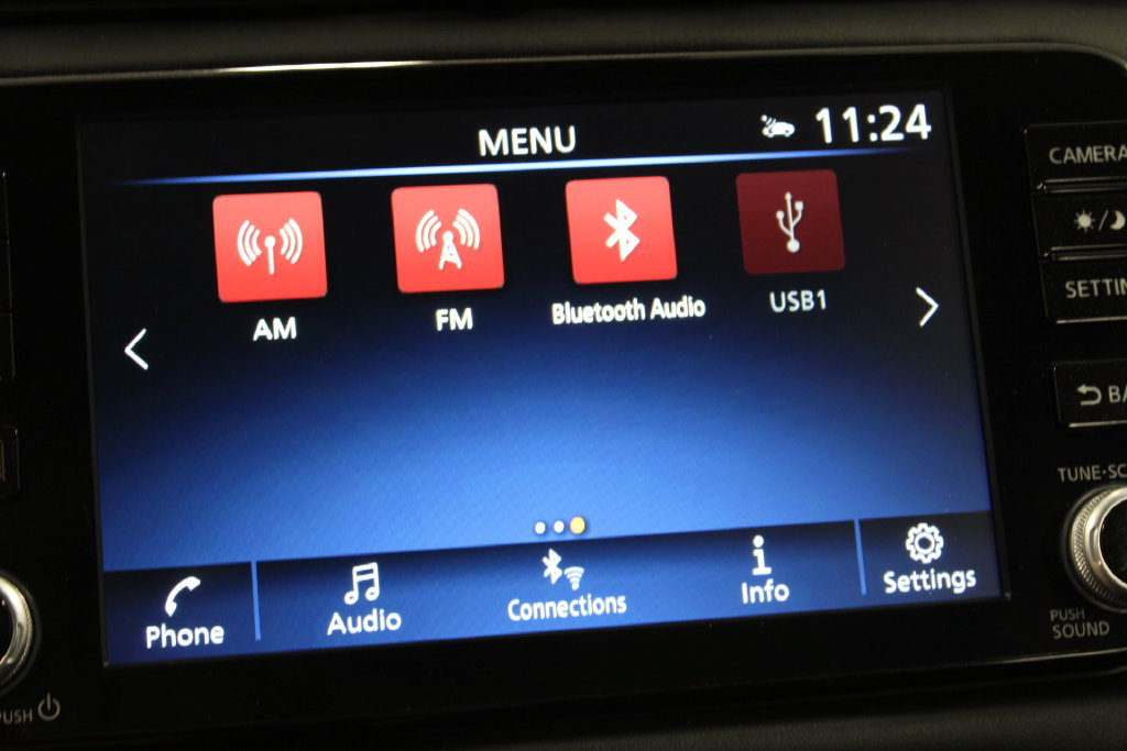 Used 2024 Nissan Versa SR FWD image 44