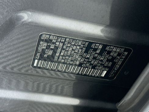 Used 2023 Nissan Rogue SV image 12