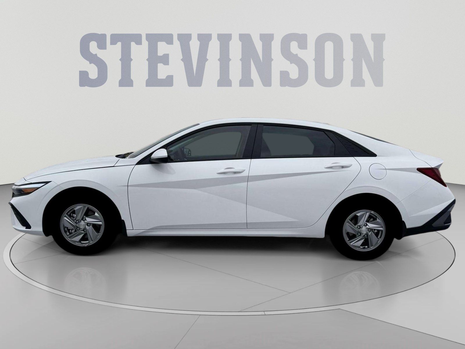 Used 2026 Hyundai Elantra SE FWD image 3