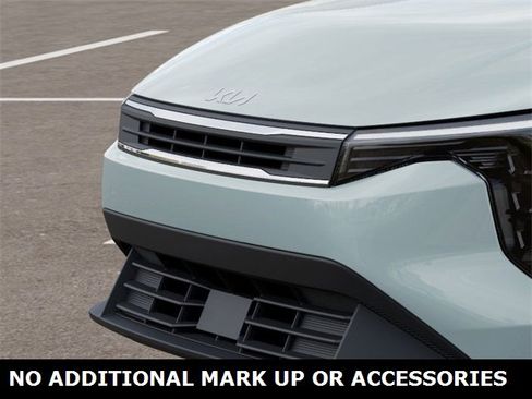 New 2025 Kia K4 LXS image 12