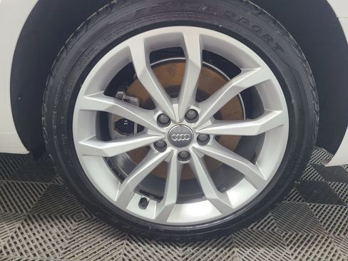 Used 2019 Audi A4 2.0T Premium w/ Convenience Package AWD/4WD image 18