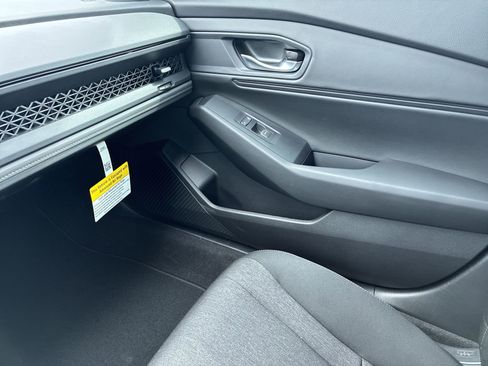 Certified 2026 Honda Accord SE image 33