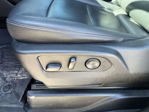 Used 2022 Chevrolet Tahoe Z71 w/ Luxury Package image 19