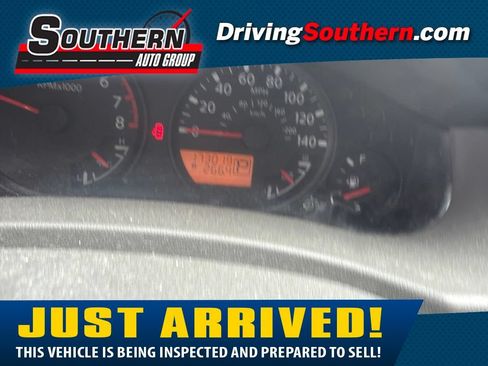 Used 2012 Nissan Frontier SV RWD image 1