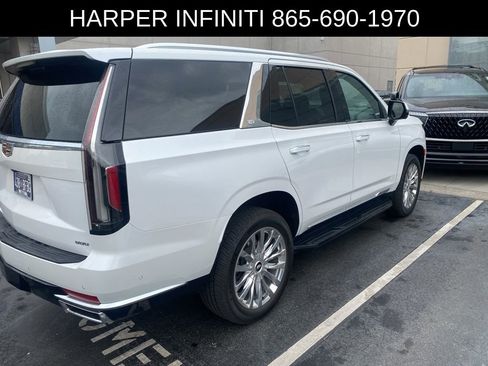 Used 2022 Cadillac Escalade Premium Luxury AWD/4WD image 3