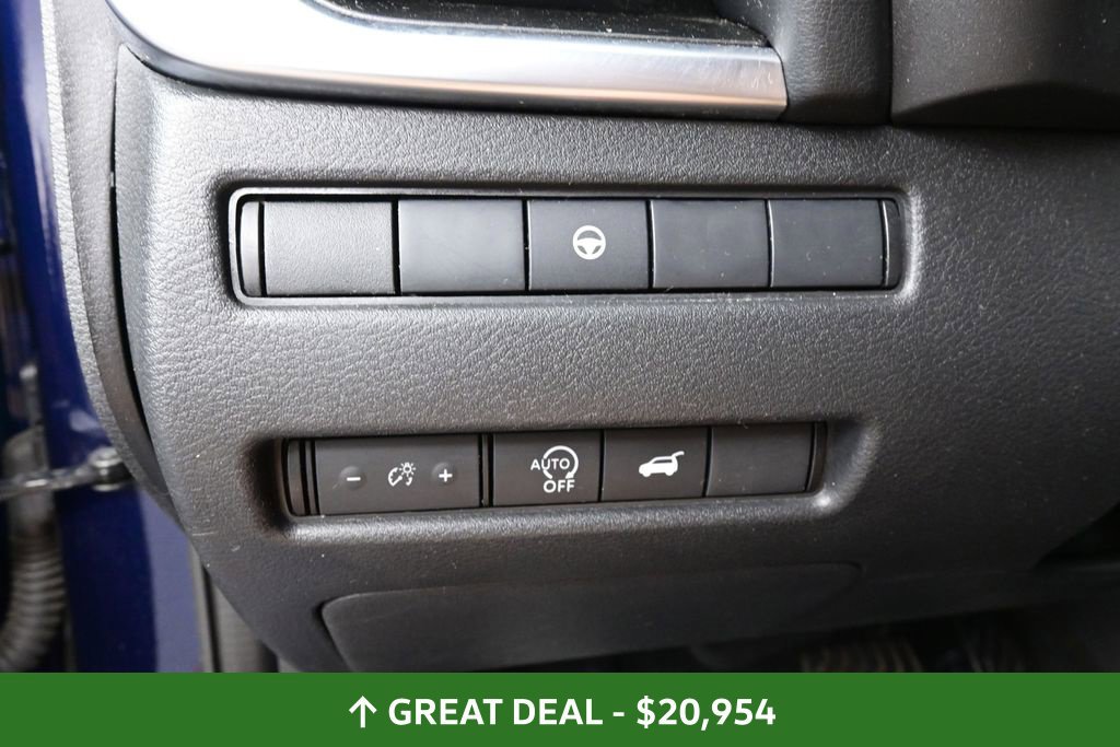 Used 2024 Nissan Rogue SV AWD/4WD image 25