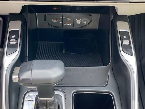 Used 2025 Kia Sorento S w/ Panoramic Sunroof Package image 22