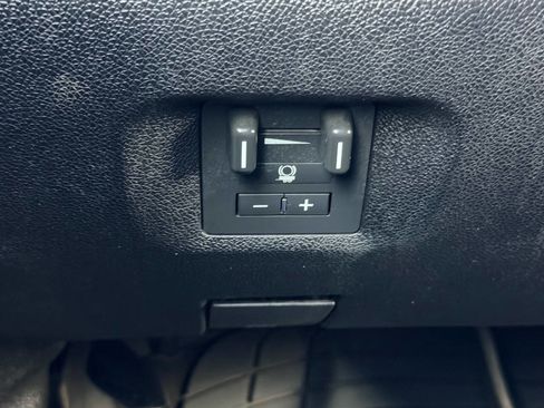 Used 2007 Chevrolet Silverado 3500 LT AWD/4WD image 10