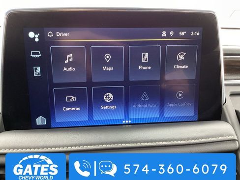 Used 2023 Chevrolet Suburban Premier image 3