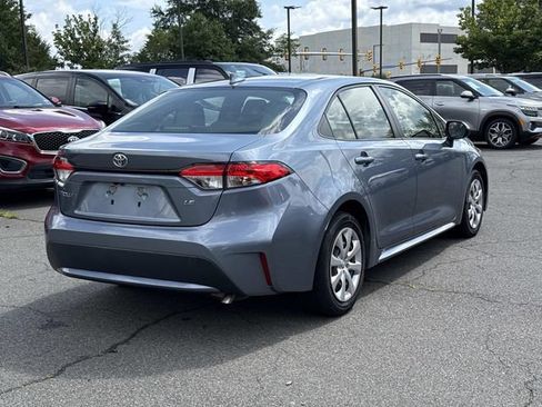 Used 2020 Toyota Corolla LE FWD image 2