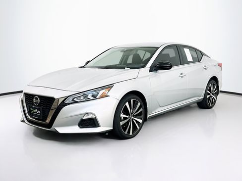 Used 2021 Nissan Altima 2.5 SR image 3