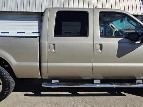 Used 2010 Ford F250 4x4 Crew Cab Super Duty image 8